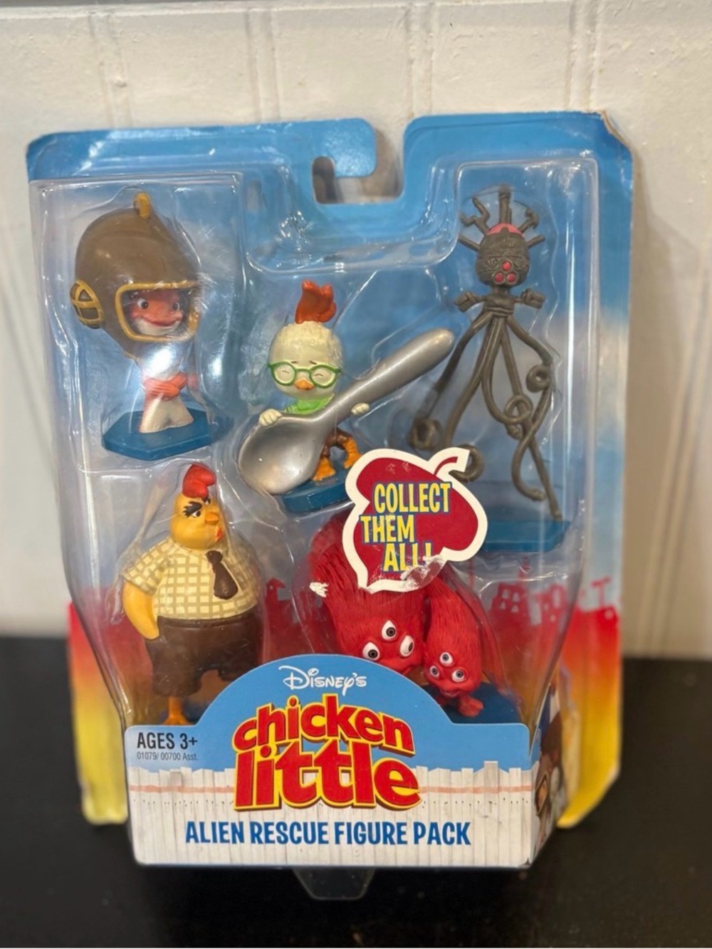 Disney’s Chicken Little Alien Rescue Figure Pack Sealed Package 2004  Hasbro